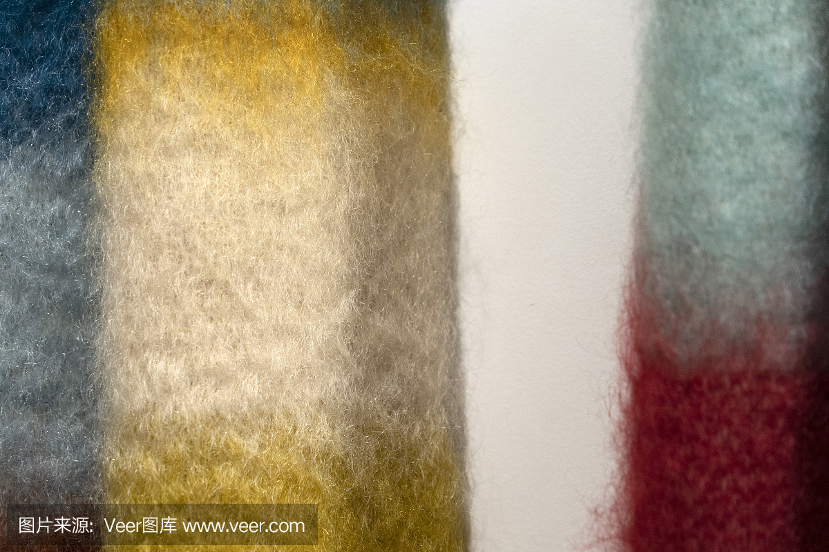 许多颜色羊毛围巾细节手工制作